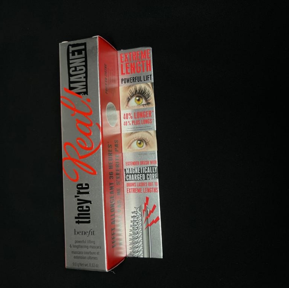MascaraBenefit CosmeticsThey're real! Magnet Extreme Lengthening Mascara